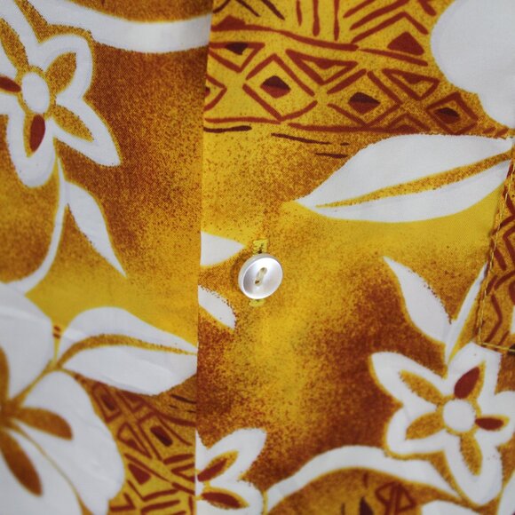 Vintage Hawaiian Shirt - Tan, Yellow and White Floral Pattern Pomare - Men's MED - Picture 6 of 10